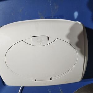 White Wipe Dispenser And Warmer